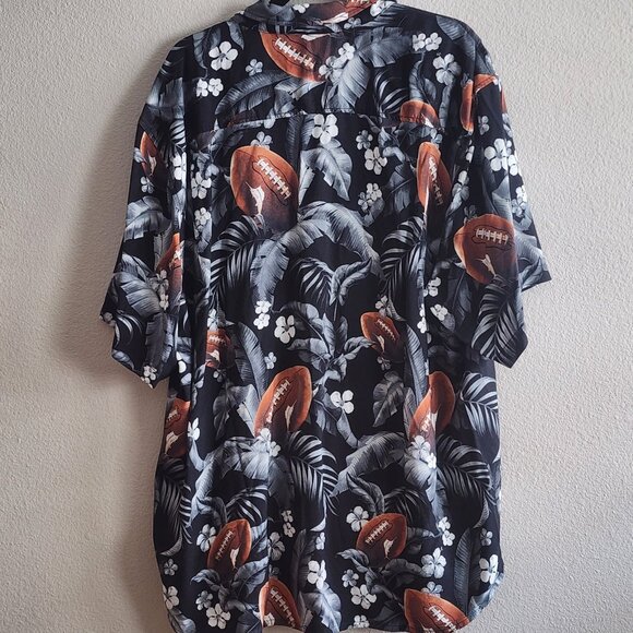 NWT Tommy Bahama Mens Short Sleeve Button Up Shirt USC Trojans Football Size XL - Picture 3 of 12